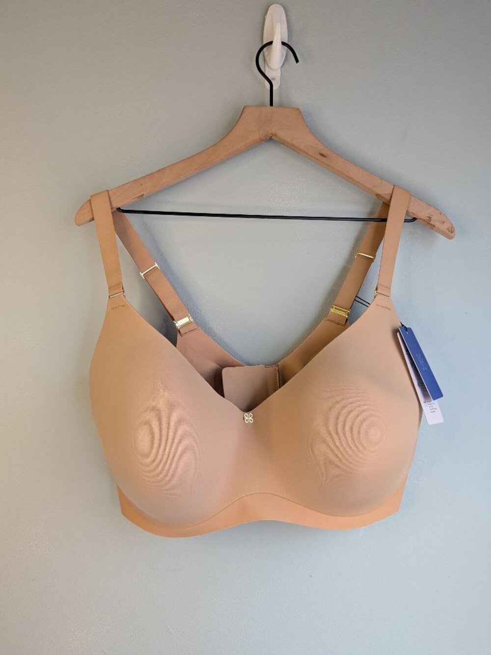 NWT Honeylove Cloud Embrace Women's Wireless Lift Bra Beige 40DDD (F) Seamless